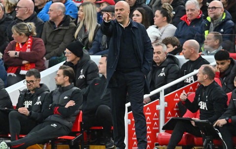 博鱼体育下载-英超关键之战，胜负在掌握谁将夺魁？(英超胜负关系)