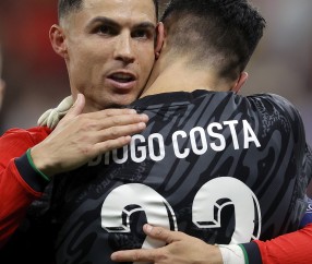 博鱼体育下载-葡萄牙凭梅德罗斯制胜，继续领跑小组(军事30米2蛇形跑教案)