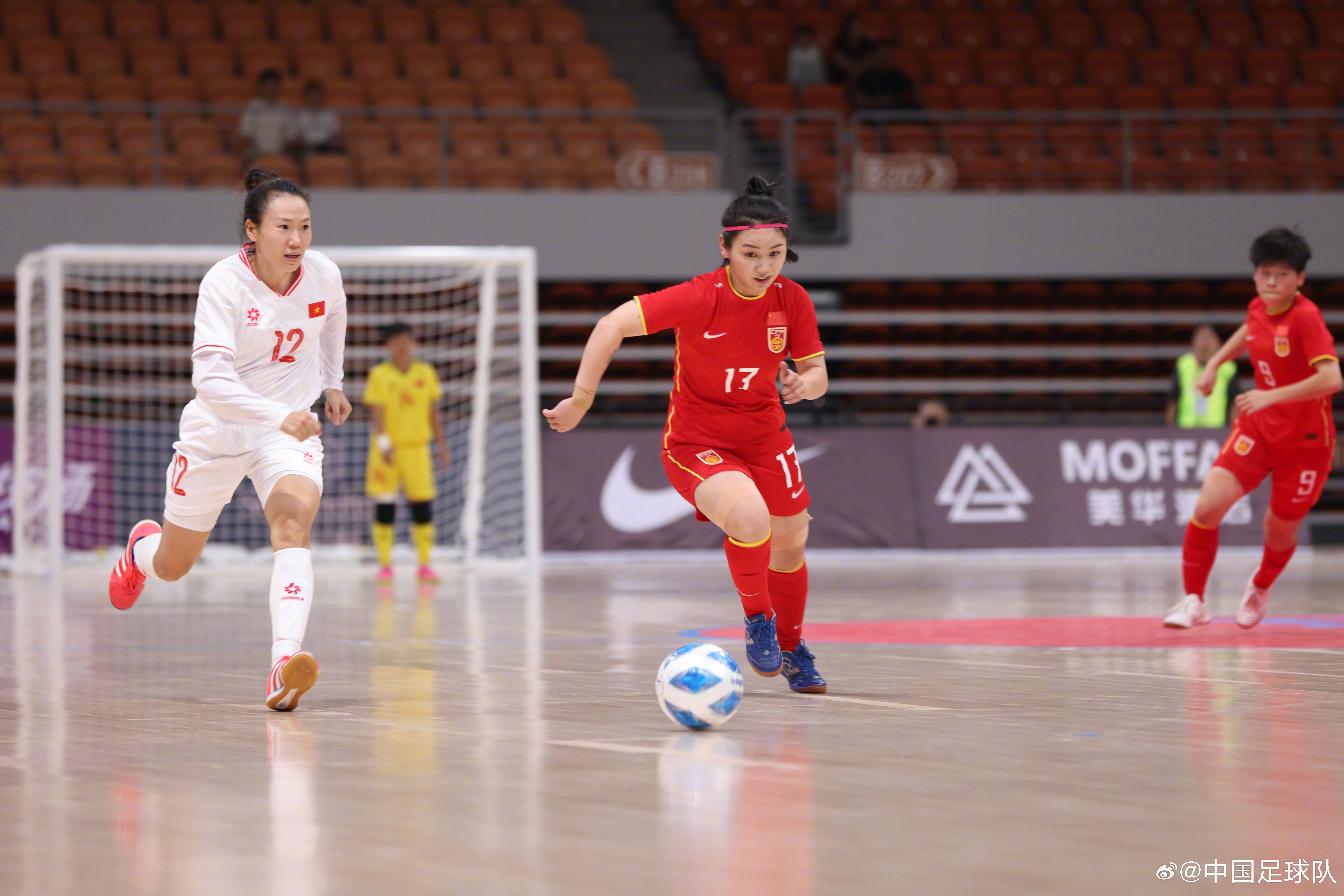 女足比赛球员受邀参加明星慈善赛，为公益助力