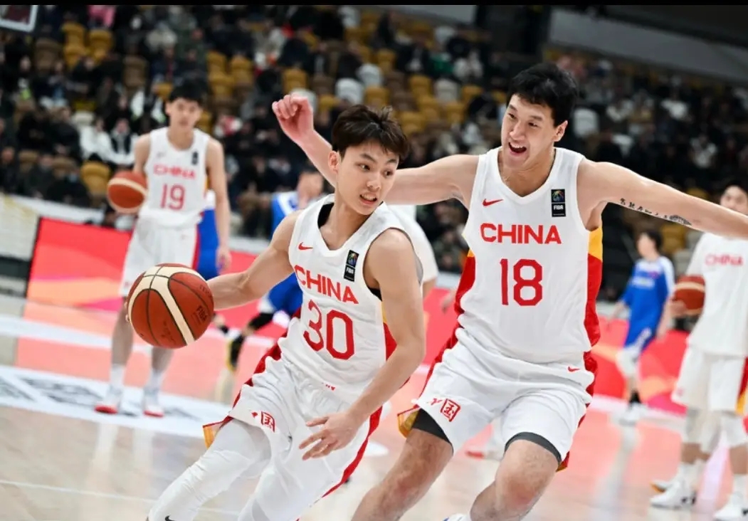 重庆男篮被曝战术调整，球队或将全新出击(重庆篮球队cba)