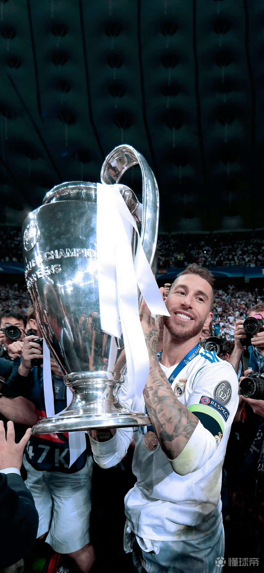 老将拉莫斯建功，皇马主场战胜马德里竞技(皇马拉莫斯续约)