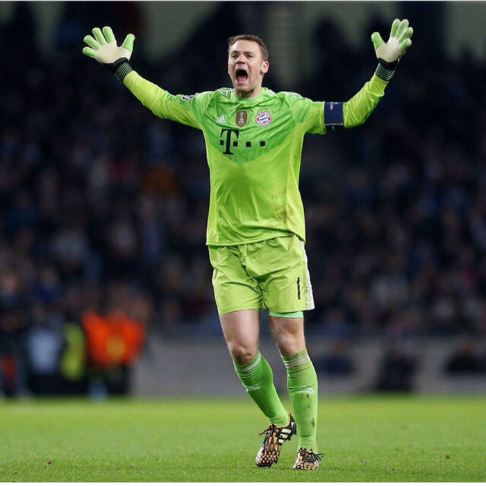 包含科隆球员合练卷入身陷球员涉毒事件，引发争议的词条